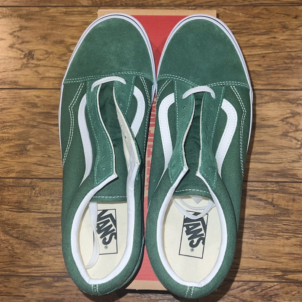 Men’s size 12 Vans Old Skool Shoe